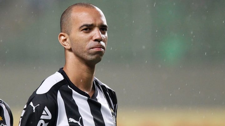 Tardelli tem trabalhado para voltar e ser campeão Brasileiro. 