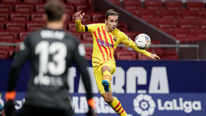 Atletico Madrid Offered Three Players To Fc Barcelona To Re Sign Antoine Griezmann