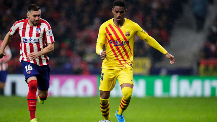 Júnior Firpo est loin d'avoir répondu aux attentes avec le Barça.