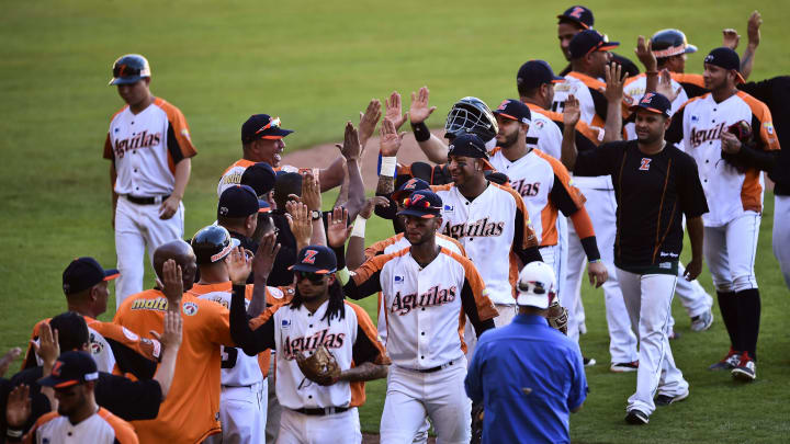 Los jugadores de Águilas del Zulia celebran una victoria en la Serie del Caribe por Venezuela