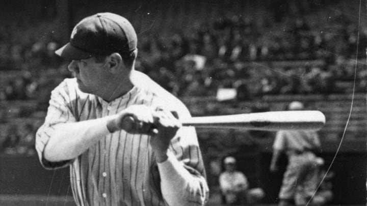 Babe Ruth conectó el primer jonrón en la historia del viejo Yankee Stadium