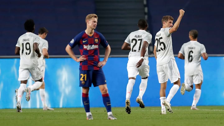 Ekspresi Frenkie de Jong kala Barcelona kalah 2-8 dari Bayern Munchen Ekspresi Frenkie de Jong kala Barcelona kalah 2-8 dari Bayern Munchen