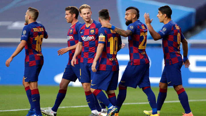 Jordi Alba, Sergi Roberto, Frenkie de Jong, Lionel Messi, Arturo Vidal, Luis Suarez