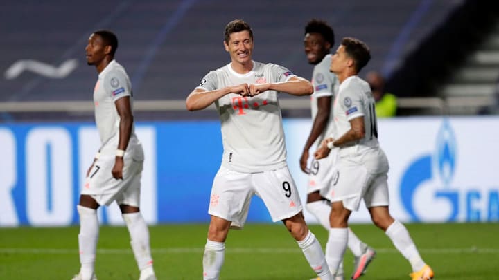 Lewandoski celebra uno de los 8 goles contra el Barcelona