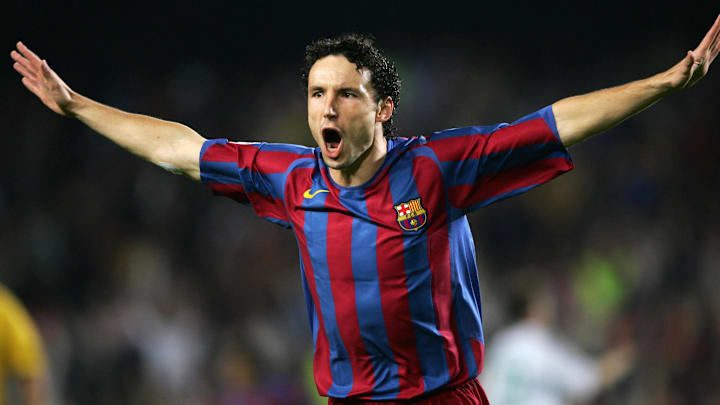 Barcelona's Dutchman Mark Van Bommel cel