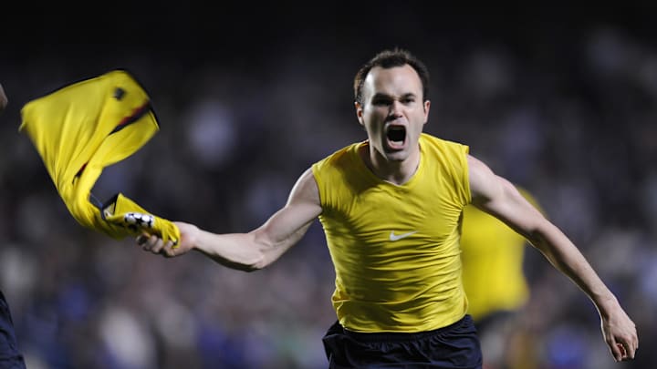 Iniesta esulta