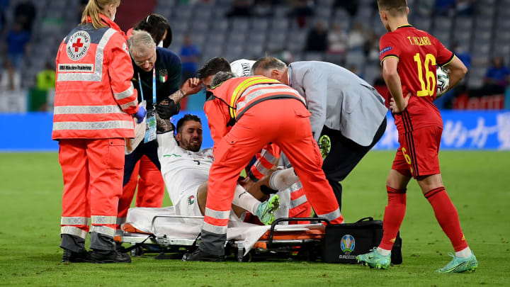 Leonardo Spinazzola est sorti en larmes durant Belgique - Italie. Leonardo Spinazzola est sorti en larmes durant Belgique - Italie.