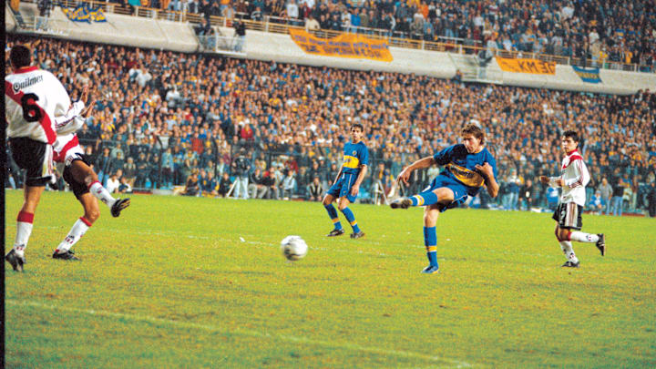 Boca Juniors - El Grafico Sports Archive Boca Juniors - El Grafico Sports Archive