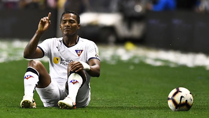 Sumiram? Veja 5 jogadores que perderam espaço nos últimos meses e agora estão à disposição do mercado.