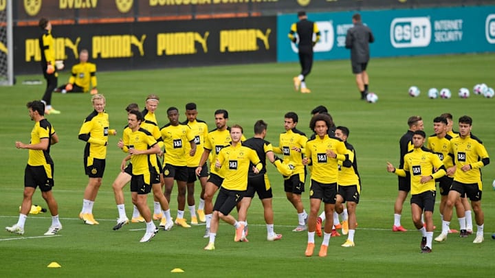 Umgewöhnung für die BVB-Stars: In dieser Vorbereitung steht wieder die Viererkette auf dem Programm