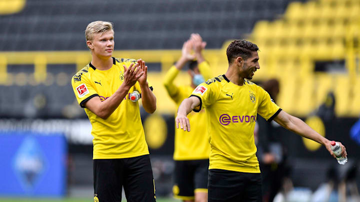 Borussia Dortmund v FC Schalke 04 - Bundesliga Borussia Dortmund v FC Schalke 04 - Bundesliga