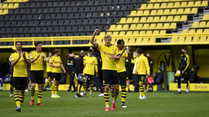 Borussia Dortmund v FC Schalke 04 - Bundesliga Borussia Dortmund v FC Schalke 04 - Bundesliga