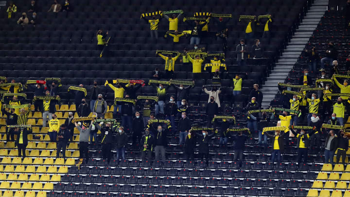 Beim Derby gegen Schalke durften immerhin noch 300 BVB-Fans ins Stadion - doch auch das ist nun vorbei.