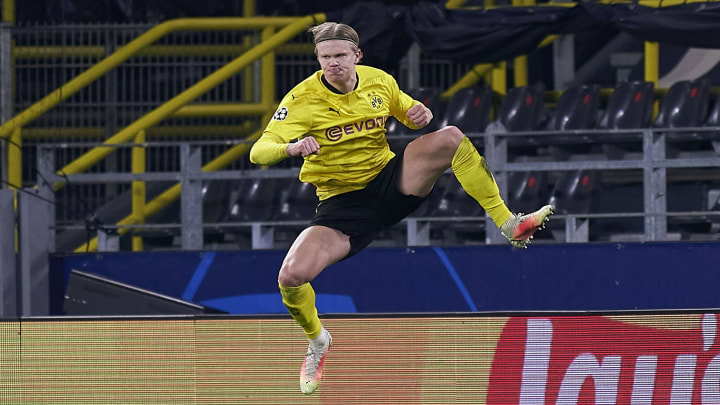Borussia Dortmund v Sevilla FC  - UEFA Champions League Round Of 16 Leg Two