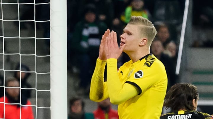Borussia Moenchengladbach v Borussia Dortmund - Bundesliga