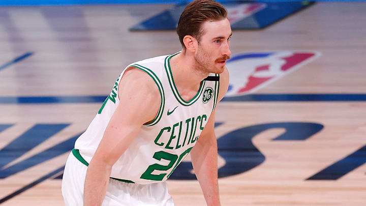 Gordon Hayward salió lesionado del partido ante 76ers