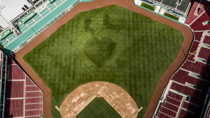 Fenway Park's outfield design to honor nurses and first responders during COVID-19 pandemic
