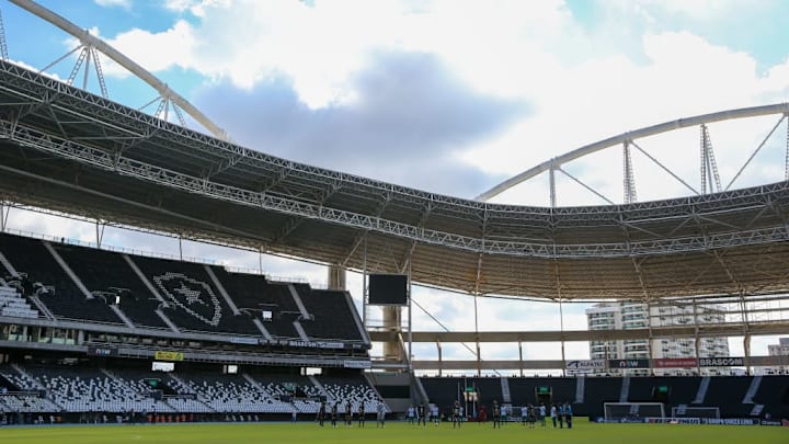 Brasileirão no Nilton Santos. 