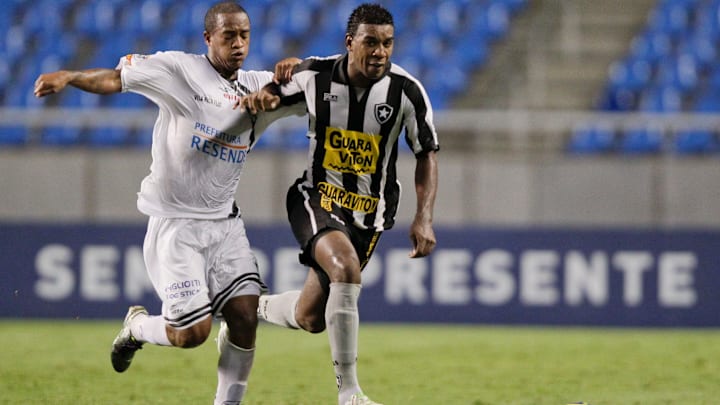 Botafogo v Resende - Rio de Janeiro State Championship 2011