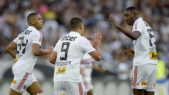 Botafogo v Sao Paulo - Brasileirao Series A 2018