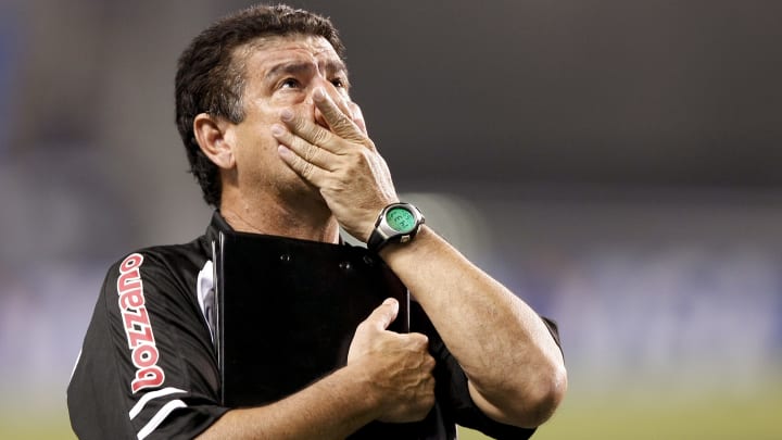 Botafogo v Vasco da Gama - 2010 Brazilian Championship