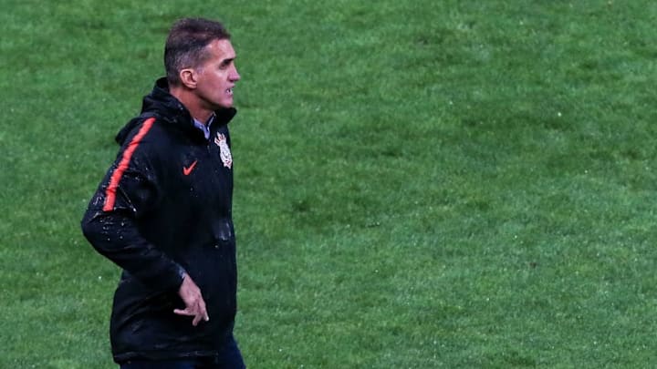 O Corinthians não definiu o que vai fazer com os seus atletas que estão emprestados a outros clubes da Série A até o final da temporada. 