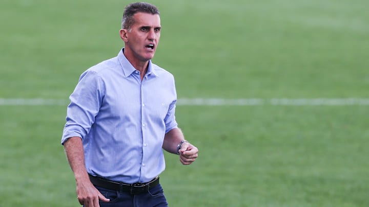 Fora dos planos do Corinthians e de Mancini, Michel Macedo, Everaldo e Fessin devem mudar de ares num futuro próximo. 