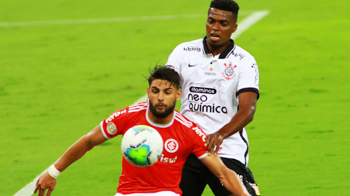 Zagueiro ficou cerca de oito meses no Timão Zagueiro ficou cerca de oito meses no Timão