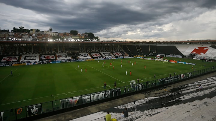 Vasco passa por problemas jurídicos em seus bastidores Vasco passa por problemas jurídicos em seus bastidores