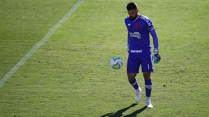 Fernando Miguel vai disputar o Brasileirão 2021 pelo Atlético-GO. Fernando Miguel vai disputar o Brasileirão 2021 pelo Atlético-GO.