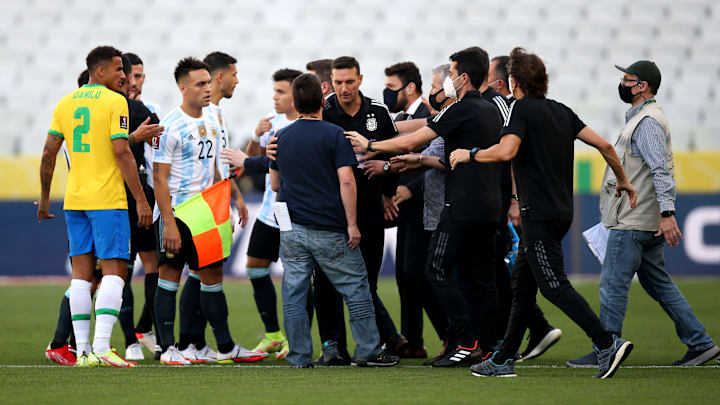 Entidade máxima do futebol garantiu que uma "decisão será tomada no devido tempo" Entidade máxima do futebol garantiu que uma "decisão será tomada no devido tempo"