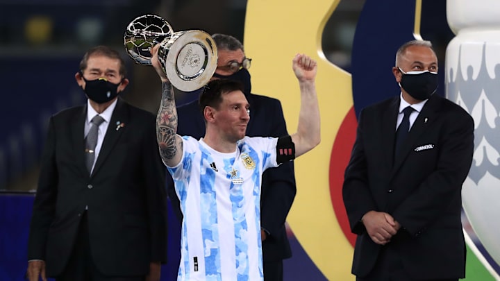 Lionel Messi festeggia il successo in Copa America Lionel Messi festeggia il successo in Copa America