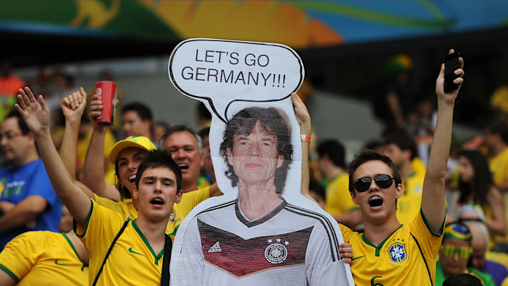 Cartel de Mick Jagger en la semifinal entre Brasil y Alemania