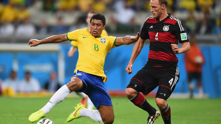 Paulinho lleva jugados 56 encuentros para su seleccionado
