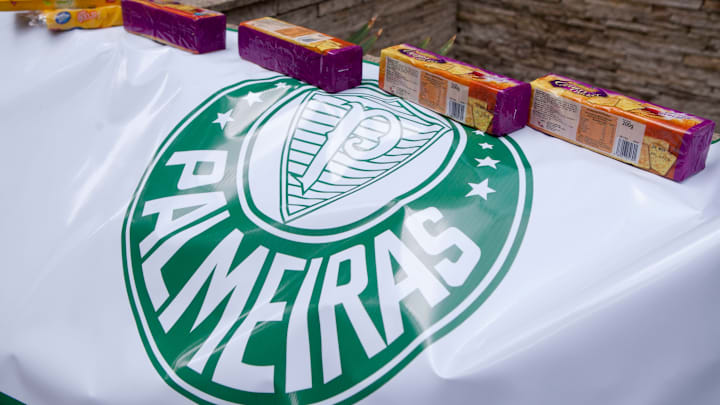 Campeao Mundial Ha Exatos Seis Anos Palmeiras Acreditava Por Fim A Polemica Relembre