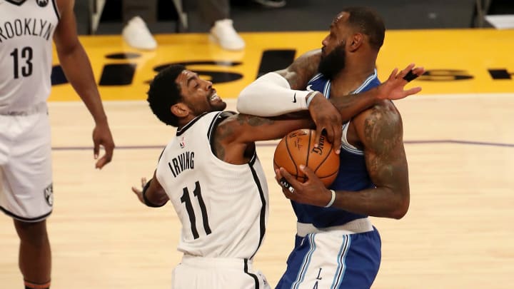 Irving y LeBron se enfrentaron el jueves en un duelo de estrellas