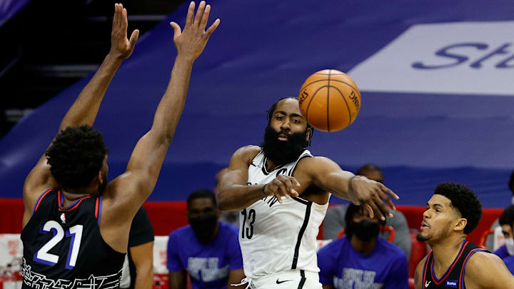 Harden se enfoca más en esta temporada con los Nets en pasar el balón para el compañero mejor ubicado