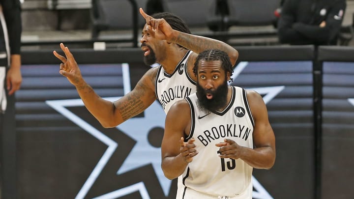 James Harden disputa su primera campaña con Brooklyn Nets