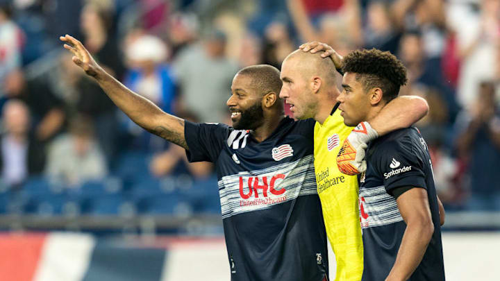 Andrew Farrell, Brad Knighton y Brando Bye, jugadores de NE Revolution