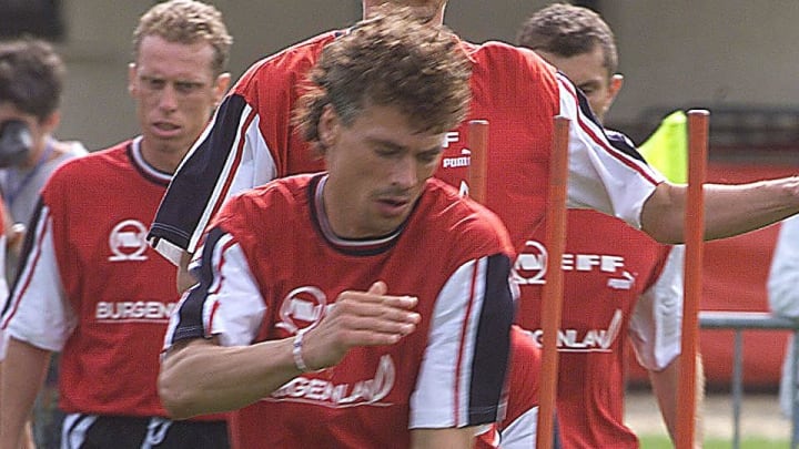 Polster (vorne) im Training der österreichischen Nationalmannschaft (1998)