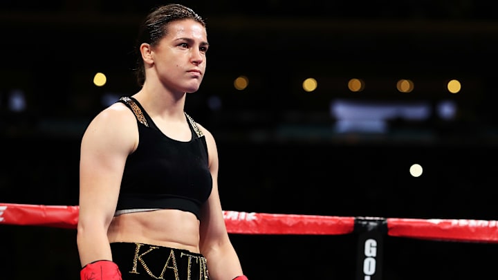 Canelo Alvarez v Rocky Fielding Canelo Alvarez v Rocky Fielding
