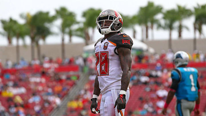 Buccaneers, Colts, and Bears CB Tim Jennings