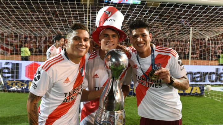 Com astro do Flamengo, ídolo do Grêmio e destaques do River Plate: veja 8 craques sul-americanos que fracassaram no futebol europeu. 