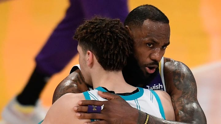 LeBron resaltó le nivel de LaMelo en su temporada de novato