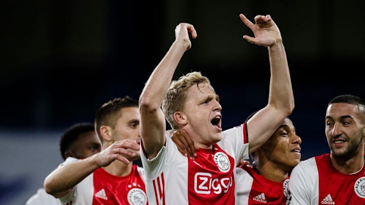 Donny van de Beek ya está en Mánchester para firmar con el United