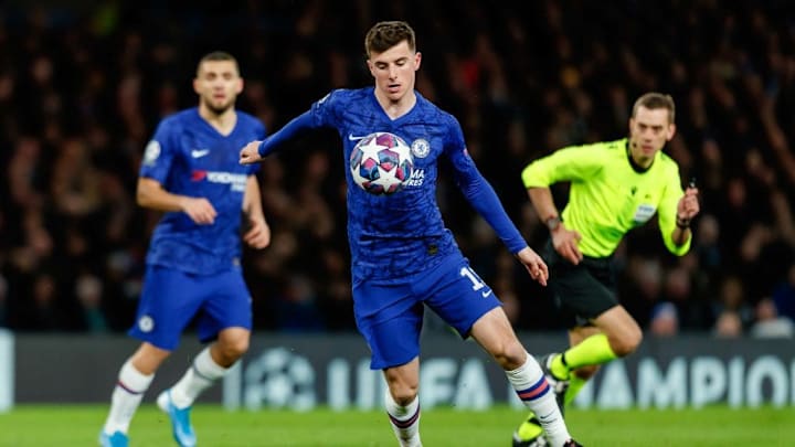 Chelsea FC v FC Bayern Muenchen - UEFA Champions League Round of 16: First Leg
