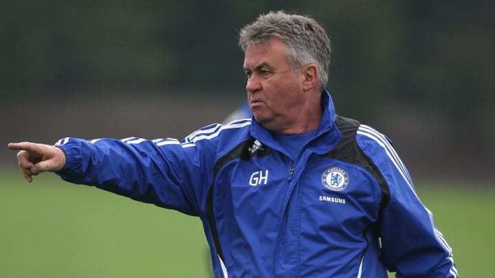 Hiddink entrenó a Chelsea y a Rusia al mismo tiempo