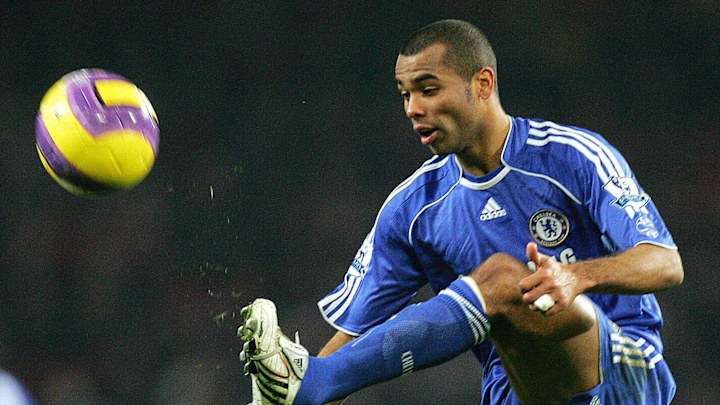 Chelsea's English Defender Ashley Cole i Chelsea's English Defender Ashley Cole i