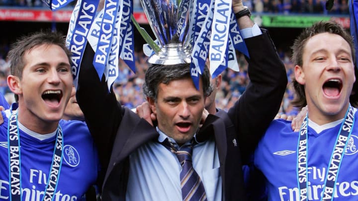 Chelsea's Manager Jose Mourinho (C) hold Chelsea's Manager Jose Mourinho (C) hold