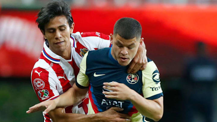 José Macías, Richard Sánchez